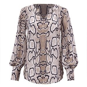 Cabi 3759 Serpentine Blouse Size Medium